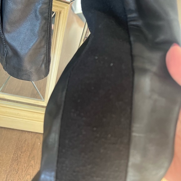 100% genuine leather moto jacket. Size Large. Perfect condition - Picture 5 of 5